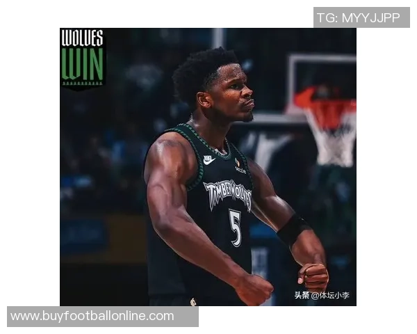 爱德华兹第三节火力全开9中7狂砍19分助球队逆转局势